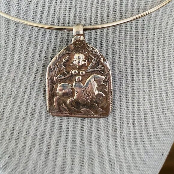 Vintage Tribal Silver Durga Goddess Amulet Pendant Lion Motiff India - Picture 3 of 9